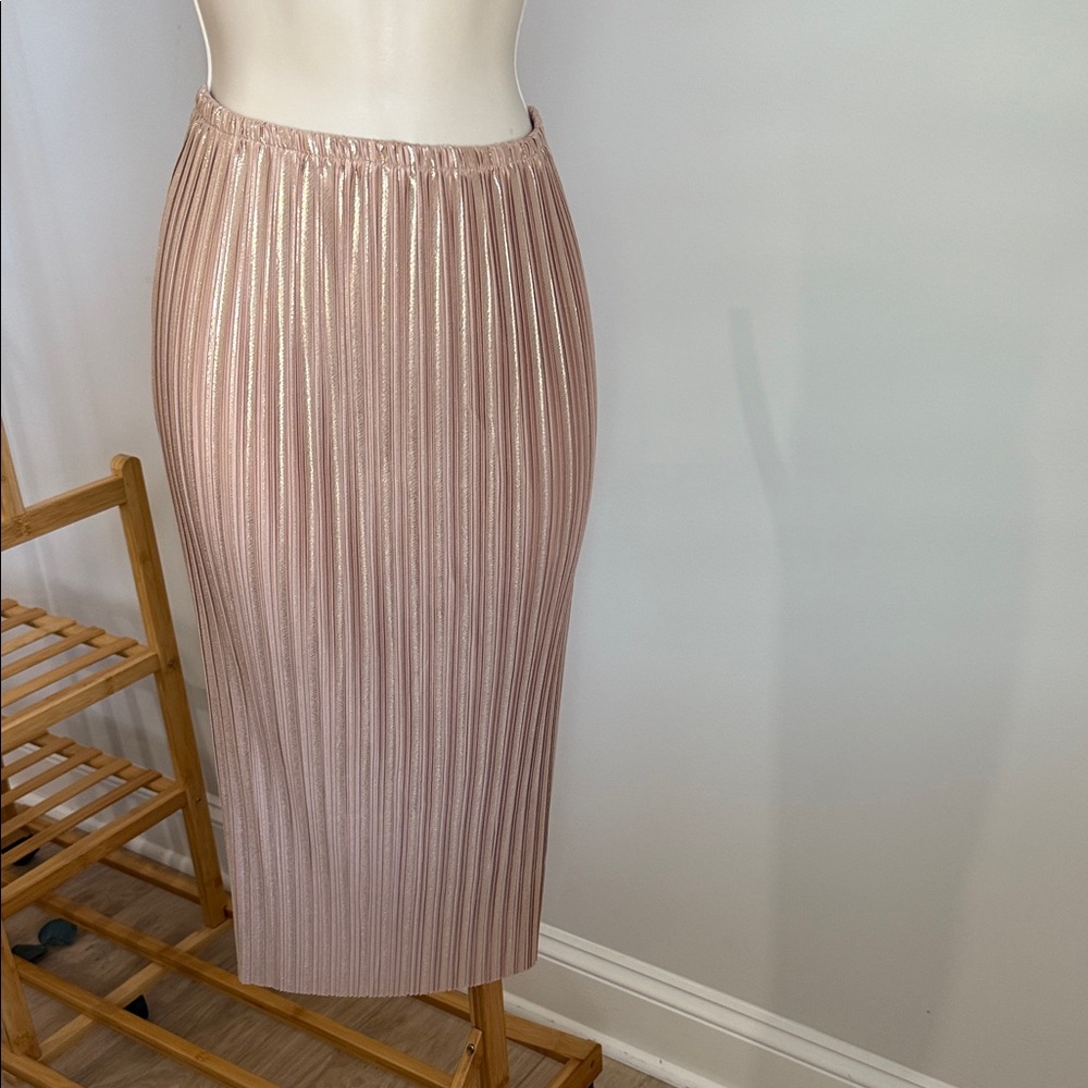 H&M Shimmering Pink Pencil Skirt
